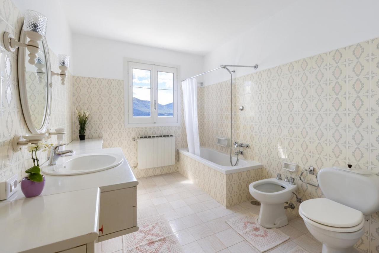 La Porticina Di Aurea Apartment Канобио Екстериор снимка